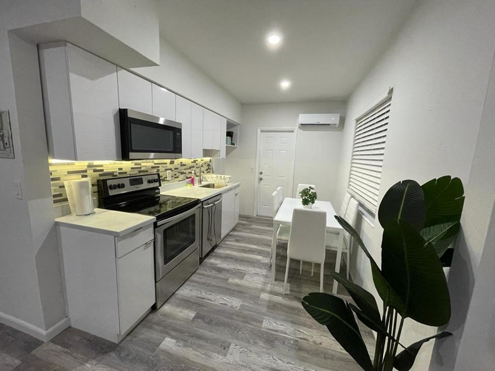 Douglas Rd Apartments Miami Esterno foto